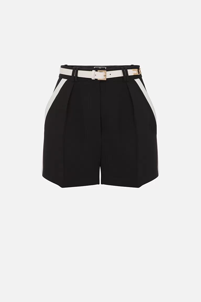Two-tone shorts with darts